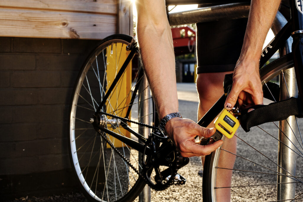 Securing your bike in public - Hiplok %